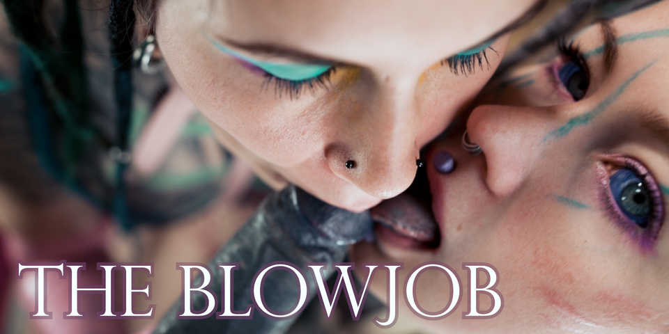 Blowjob von Blondine im Kostüm Ashlee-Cox mit Mund cumshot