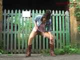 029003 Robyn Takes An urgent Pee In The Heritage Village 8