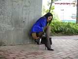 016087 Eve Braves The Light Rain To Find Somewhere To Pee 7