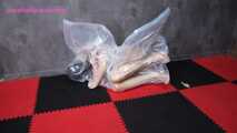 Xiaoyu Endures Vacuum Bag with Balloons 8