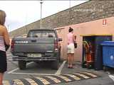 016160 Eve Pees At The Harbour 6