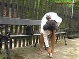 016103 Eve Takes A Very Large Pee On The Platform 9