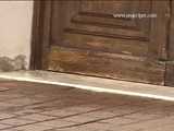 016156 Eve Takes A Pee From An Ornate Doorway 9
