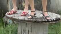 045000&046000 Julia & Jenny Have A Wild Public Peeing Contest 9