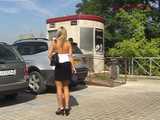 023042 The Toilet Is Not Working And So Ewa Pees Between The Cars  4
